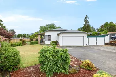 446 NE Sovereign Avenue, Grants Pass, OR 97526 - Photo 1