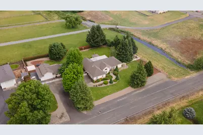 975 Felicia Lane, Grants Pass, OR 97527 - Photo 1