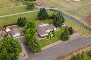 975 Felicia Ln, Grants Pass, OR 97527 - Photo 1