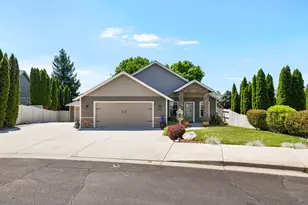 578 Old Waverly Way, Eagle Point, OR 97524 - Photo 1