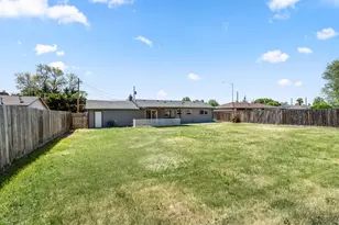 2424 Crater Lake Ave, Medford, OR 97504 - Photo 1