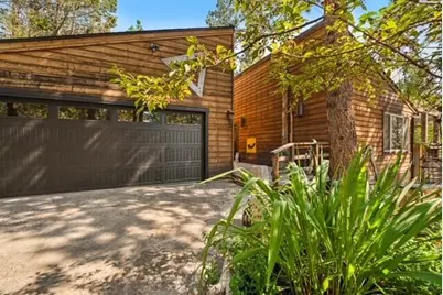 1714 NW Quincy Avenue, Bend, OR 97703 - Photo 1