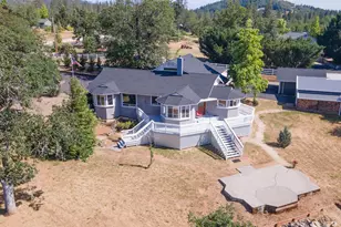 180 Sun Oak Way, Grants Pass, OR 97526 - Photo 1