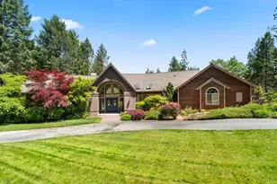 1219 N Pinnon Rd, Grants Pass, OR 97526 - Photo 1