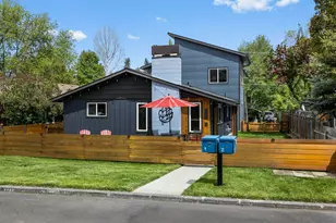 830 NW 12th St, Bend, OR 97703 - Photo 1