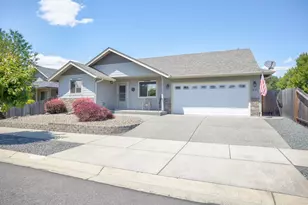 1820 SW I St, Grants Pass, OR 97526 - Photo 1