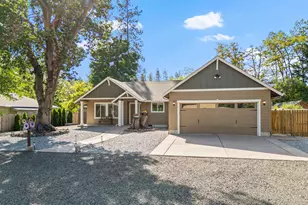 410 Park Dr, Shady Cove, OR 97539 - Photo 1