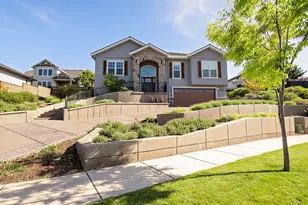 4768 Hathaway Dr, Medford, OR 97504 - Photo 1