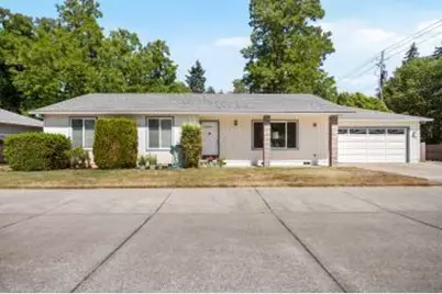 530 E Park Street, Grants Pass, OR 97527 - Photo 1