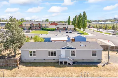 583 SW Marshall Street, Madras, OR 97741 - Photo 1