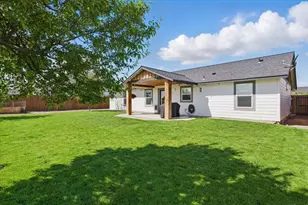 322 Bluegrass Dr, Culver, OR 97734 - Photo 1