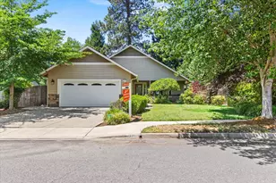 316 SW Hudson Ln, Grants Pass, OR 97526 - Photo 1