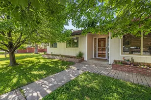 1375 Pine Grove Rd, Klamath Falls, OR 97603 - Photo 1