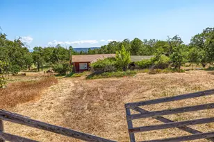 6617 Dodge Rd, White City, OR 97503 - Photo 1