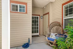 913 Mountain Meadows Cir, Ashland, OR 97520 - Photo 1
