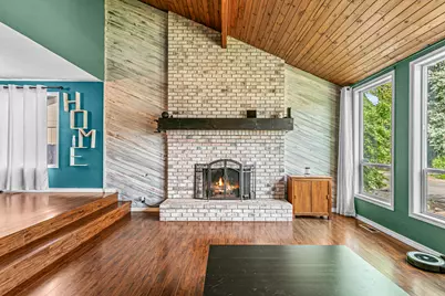 2872 Spring Hills Drive, Medford, OR 97504 - Photo 1