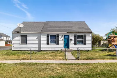 407 SE 2nd Street, Prineville, OR 97754 - Photo 1