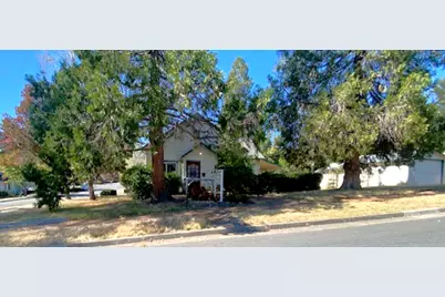 602 NW Clarke Street, Grants Pass, OR 97526 - Photo 1