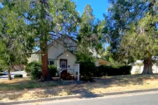 602 NW Clarke St, Grants Pass, OR 97526 - Photo 1