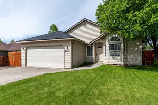 2327 NE Moonlight Dr, Bend, OR 97701 - Photo 1