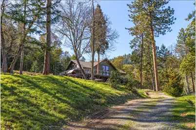 1801 Wagon Trail Drive, Jacksonville, OR 97530 - Photo 1