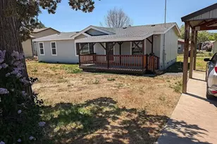 3210 Diamond St, Klamath Falls, OR 97601 - Photo 1