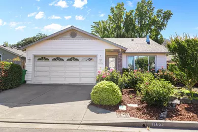 1723 SE Brookhurst Way, Grants Pass, OR 97527 - Photo 1