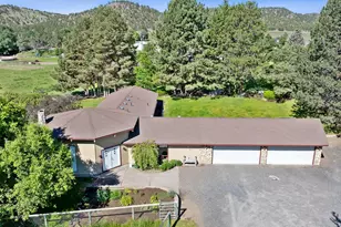 2261 NE Sunrise Ln, Prineville, OR 97754 - Photo 1