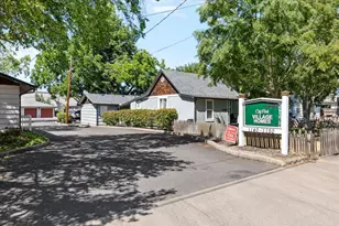 1140 W 8th St, Medford, OR 97501 - Photo 1