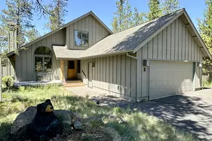 17692 Rogue Ln, Sunriver, OR 97707 - Photo 1