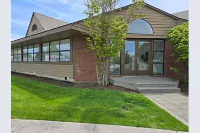 2622 SW Glacier Place #140, Redmond, OR 97756 - Photo 1