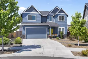 731 NW 26th St, Redmond, OR 97756 - Photo 1