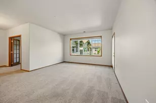 983 Golden Aspen Pl, Ashland, OR 97520 - Photo 1