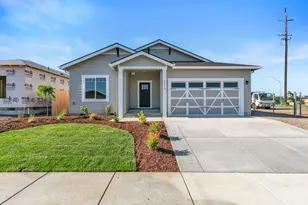 3710 Carlin Dr, Medford, OR 97504 - Photo 1