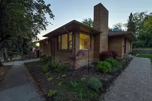 800 Pacific Terrace, Klamath Falls, OR 97601 - Photo 1