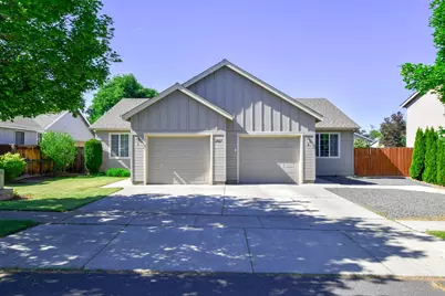2967 NE Stanton Avenue, Bend, OR 97701 - Photo 1