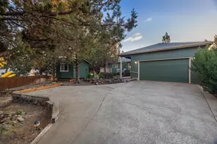 2799 NE Baroness Pl, Bend, OR 97701 - Photo 1