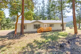 8080 E Antelope Rd, Eagle Point, OR 97524 - Photo 1
