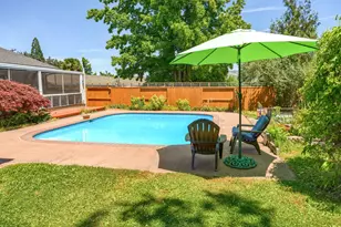 1143 Mira Mar Ave, Medford, OR 97504 - Photo 1