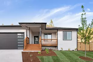 1199 Orange Blossom Dr, Klamath Falls, OR 97601 - Photo 1