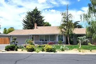 3634 La Marada Way, Klamath Falls, OR 97603 - Photo 1