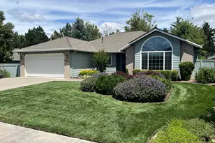 3543 Alderwood Dr, Medford, OR 97504 - Photo 1