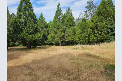 5274 Cloverlawn Drive, Grants Pass, OR 97527 - Photo 1