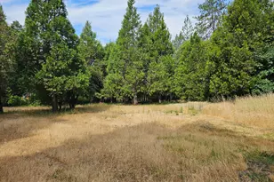 5274 Cloverlawn Dr, Grants Pass, OR 97527 - Photo 1