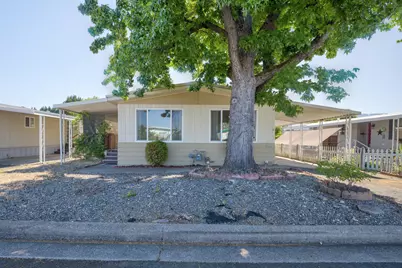 965 Roguelea Lane, Grants Pass, OR 97526 - Photo 1