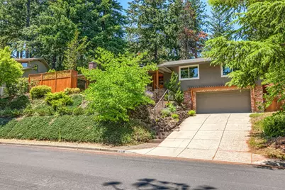 1037 Pinecrest Terrace, Ashland, OR 97520 - Photo 1