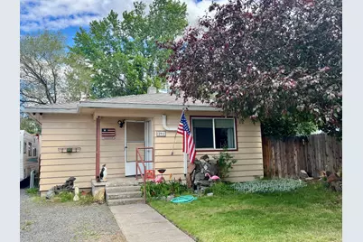 291 SE 7th Street, Madras, OR 97741 - Photo 1