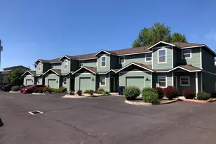 1556 SW Reindeer Ave, Redmond, OR 97756 - Photo 1