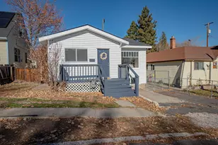 727 Roseway Dr, Klamath Falls, OR 97601 - Photo 1