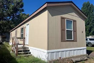 4000 Round Lake Rd, Klamath Falls, OR 97601 - Photo 1